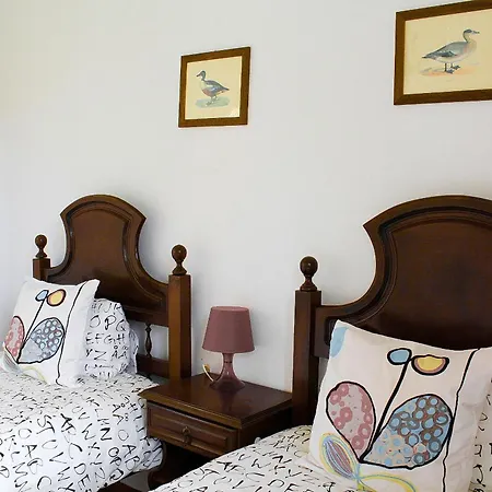 Casa Grande Do Serrado Guest house Santa Marta de Penaguiao